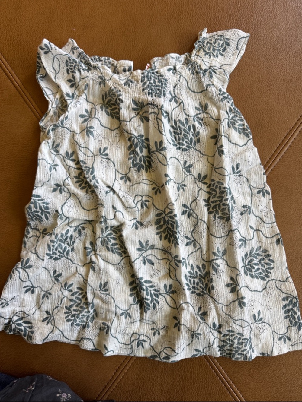 Bonpoint girls blue Floral Smocked Ruffle Top 2T
